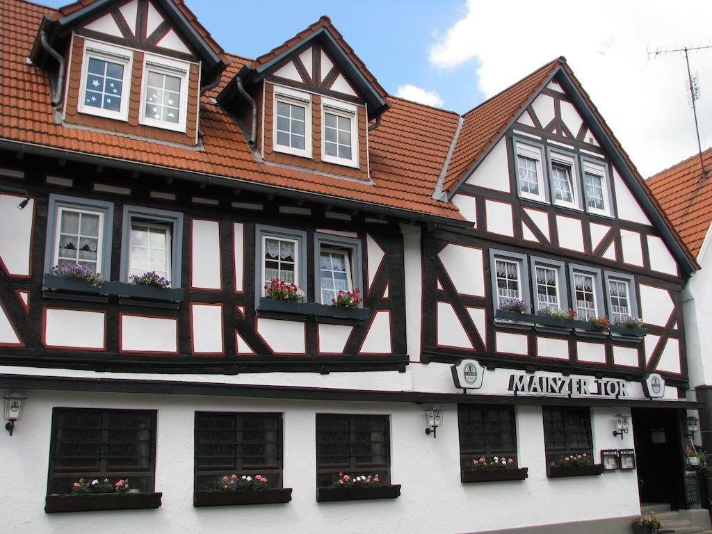 Restaurant / Pension Mainzer Tor Alsfeld Exterior photo